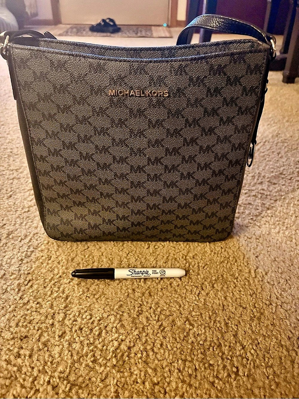 Michael Kors Jet Set Messenger Crossbody Bag